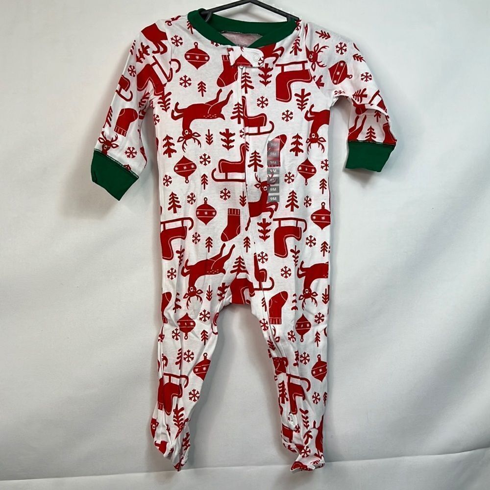 Carter’s cotton red and white sleep and play holiday size 9 months NWT